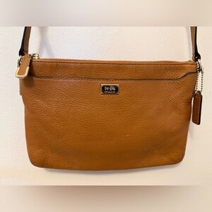 🤎 Coach Caramel Leather Shoulder Bag
